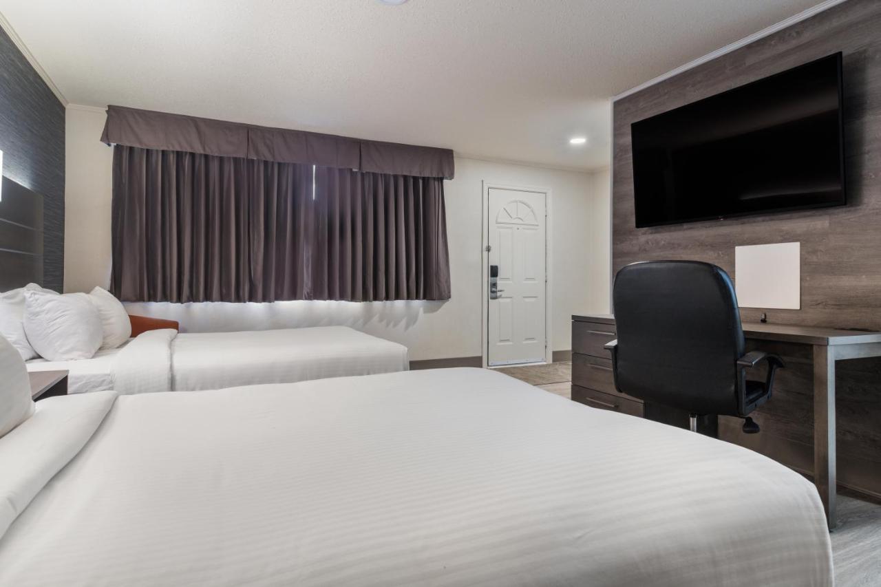 Glengarry Extended Stays Труро Екстер'єр фото