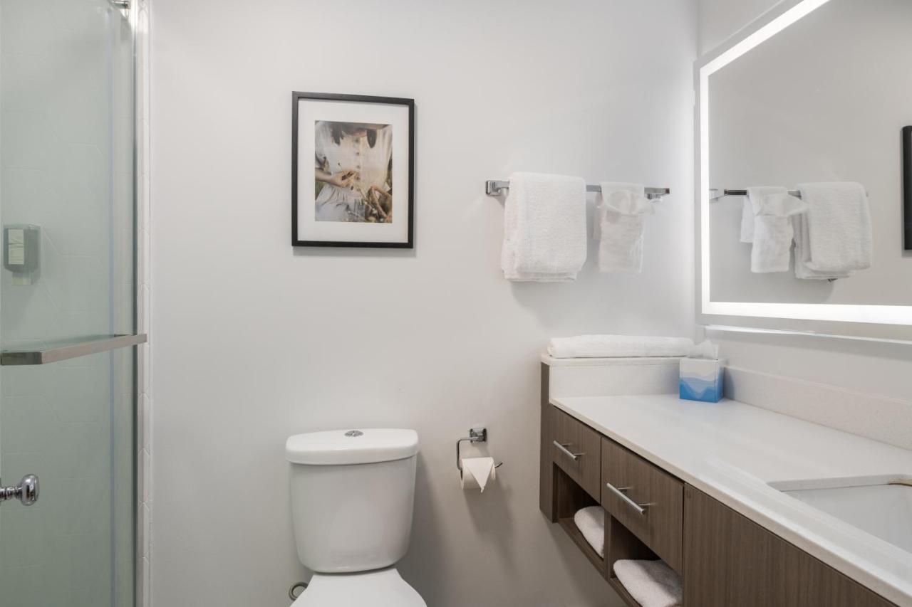 Glengarry Extended Stays Труро Екстер'єр фото