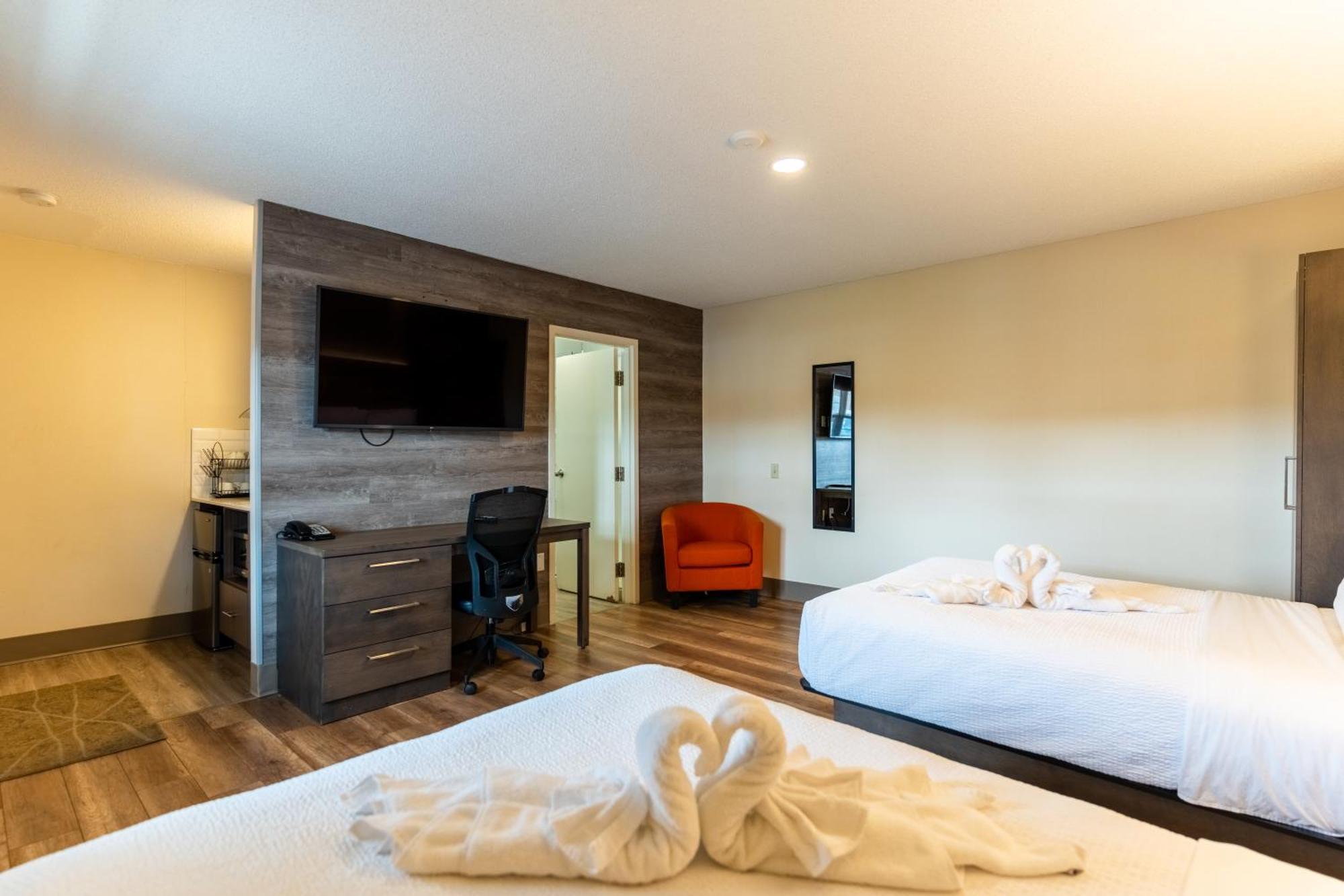 Glengarry Extended Stays Труро Екстер'єр фото