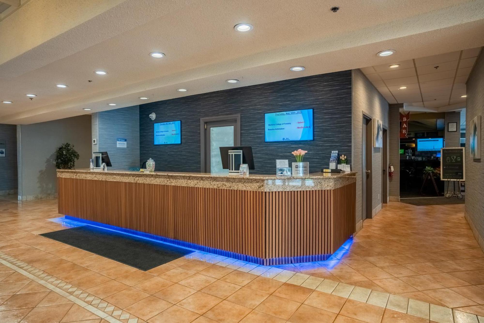 Glengarry Extended Stays Труро Екстер'єр фото