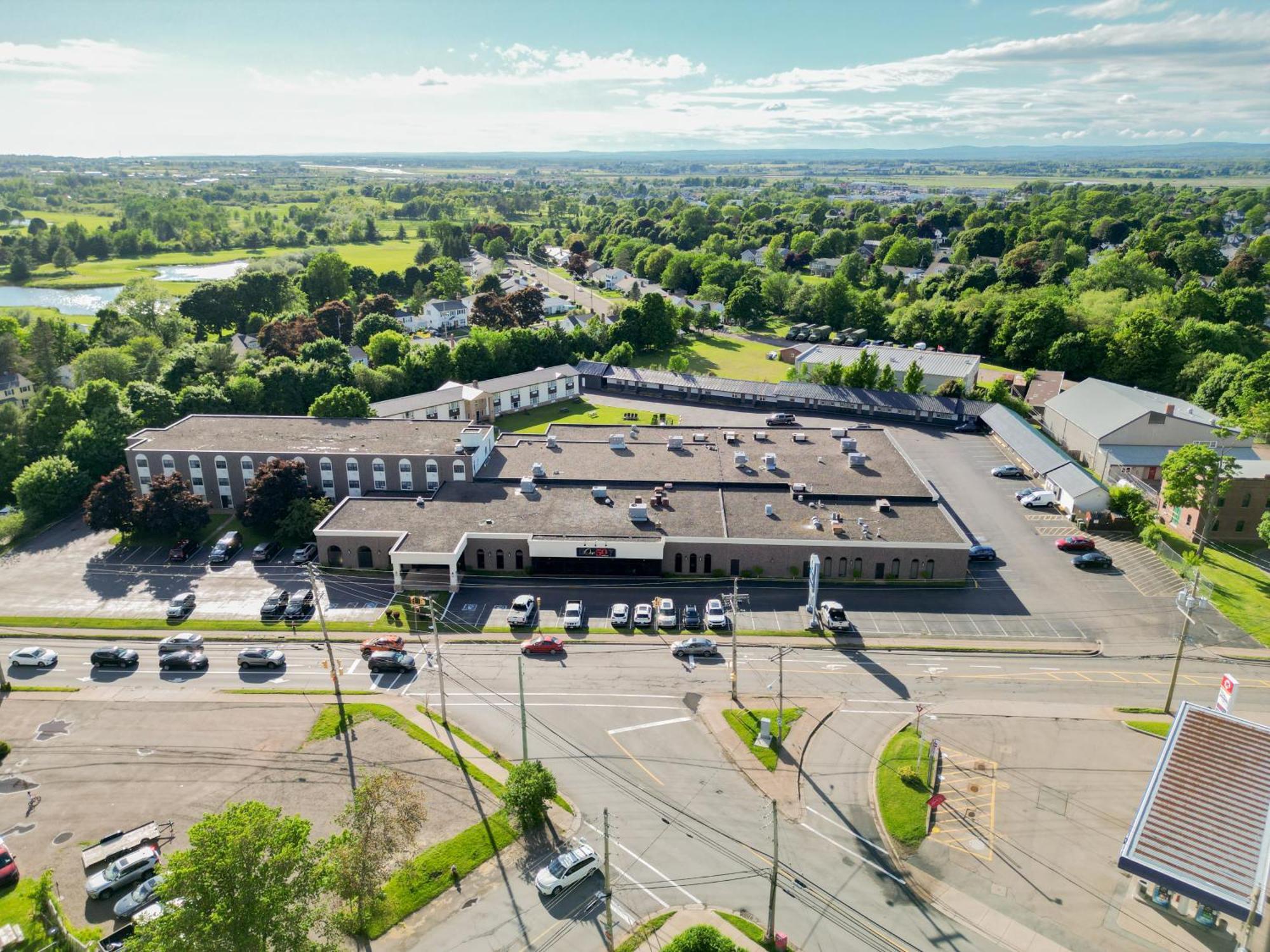 Glengarry Extended Stays Труро Екстер'єр фото