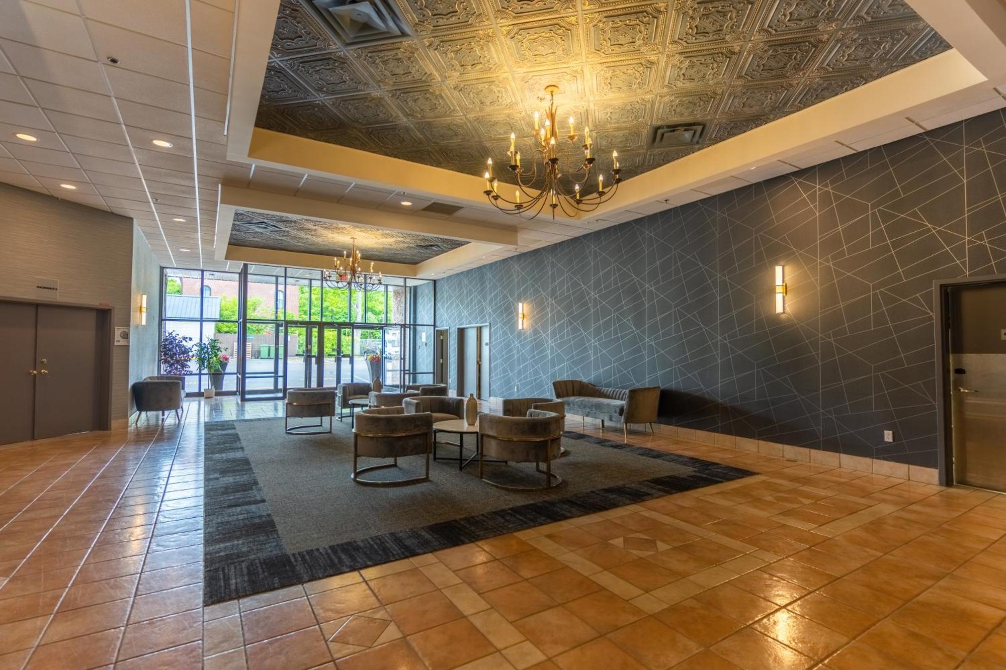 Glengarry Extended Stays Труро Екстер'єр фото